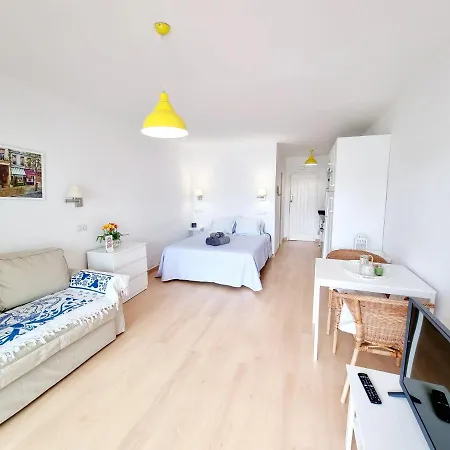 Eduardo A Primera Linea Del Mar Apartamento *